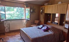 CHAMBRE dans Villa